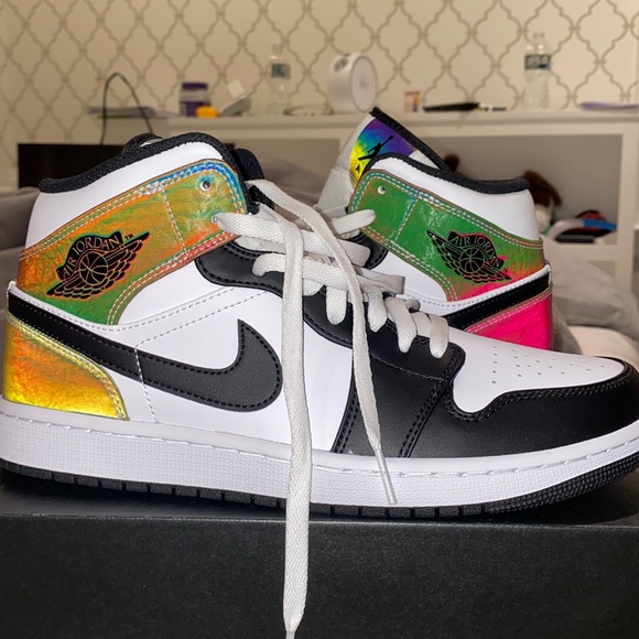 Jordan 1 Special Edition - Picture 3 of 6